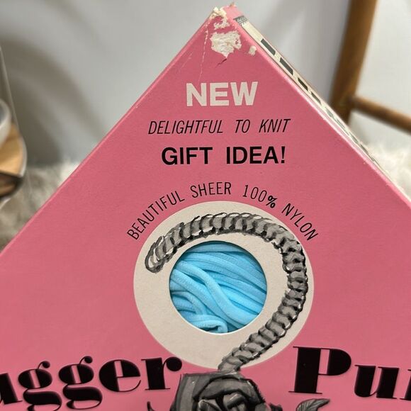 Vtg Hugger Puf Hanger Gift Kit Marlo Co Knit Nylon Dress Style Puffed Hangers - Picture 3 of 17